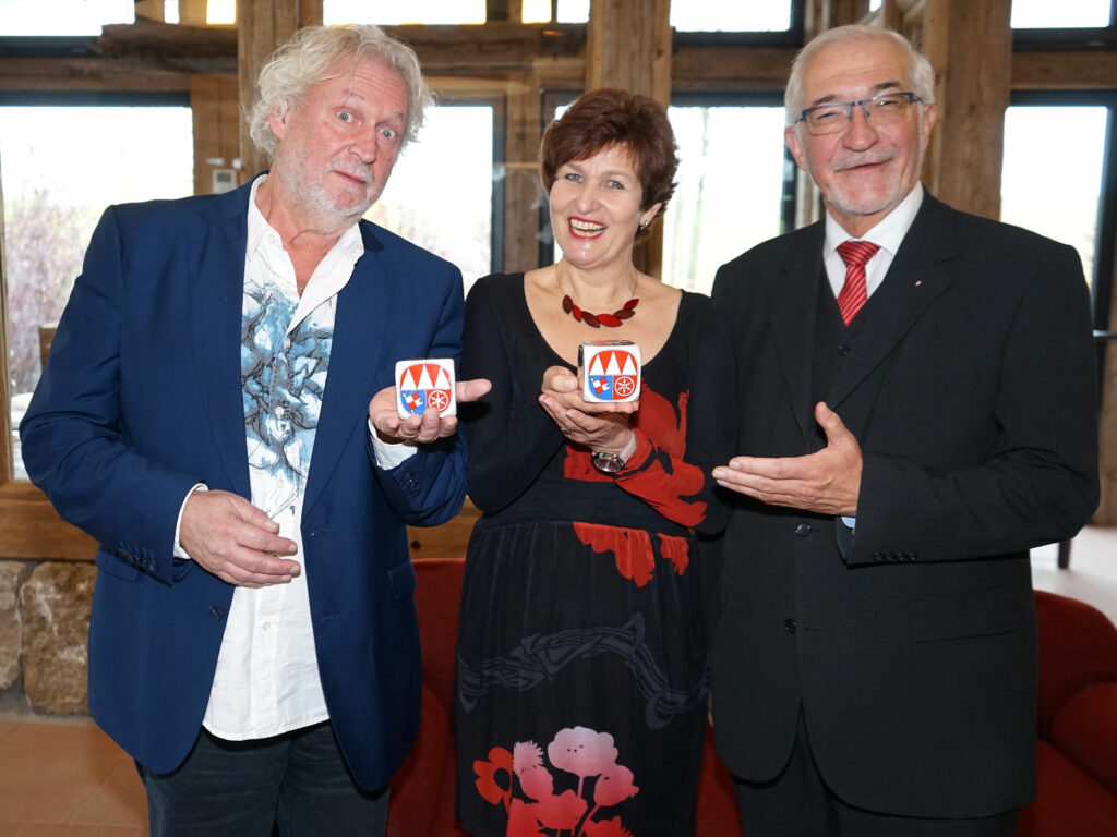 Werner Hofmann und Gerlinde Heßler, Karlstadt (Ufr), Dr. Paul Beinhofer, Regierungspräsident von Unterfranken